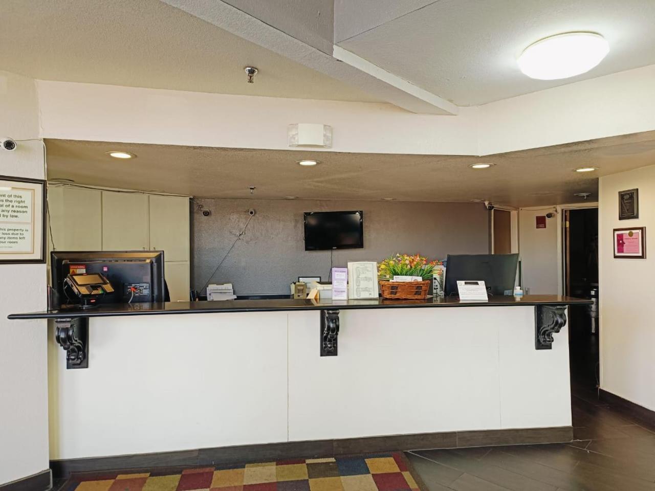 Travelers Inn By Oyo Wichita Falls Exterior photo