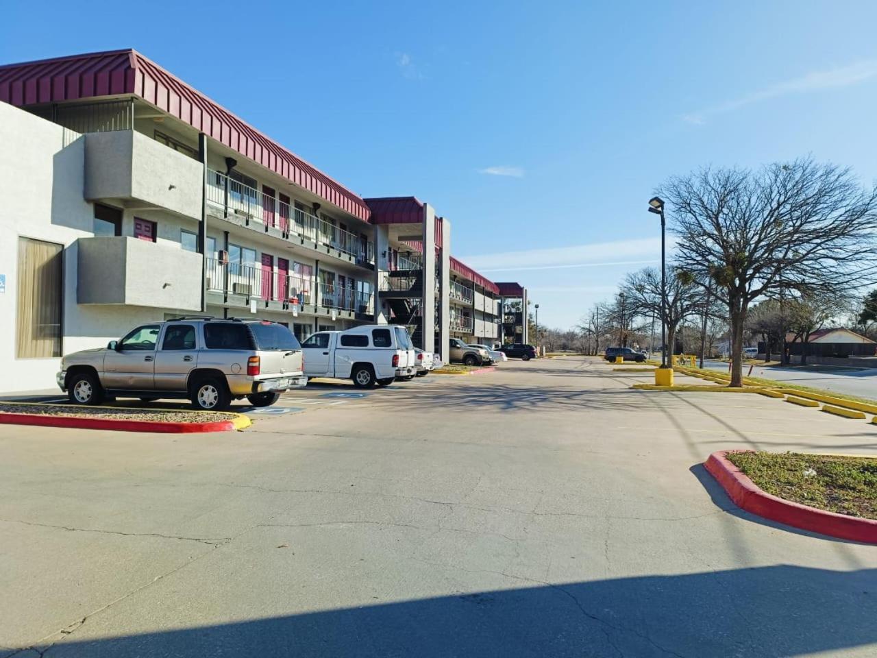 Travelers Inn By Oyo Wichita Falls Exterior photo