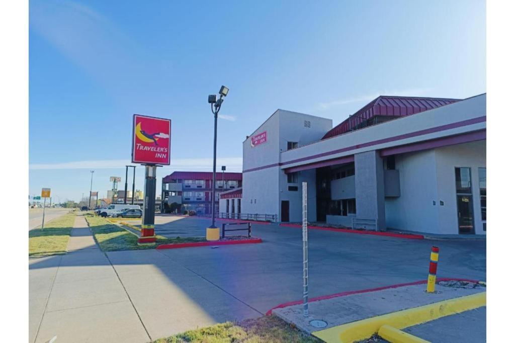 Travelers Inn By Oyo Wichita Falls Exterior photo