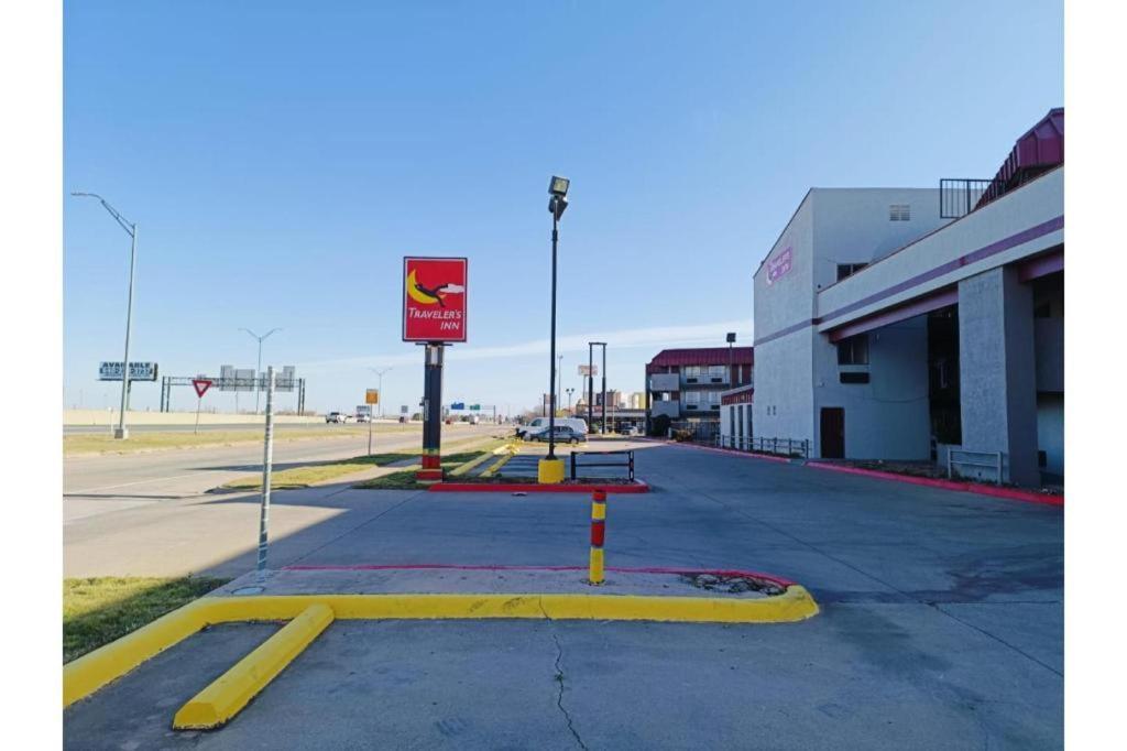 Travelers Inn By Oyo Wichita Falls Exterior photo